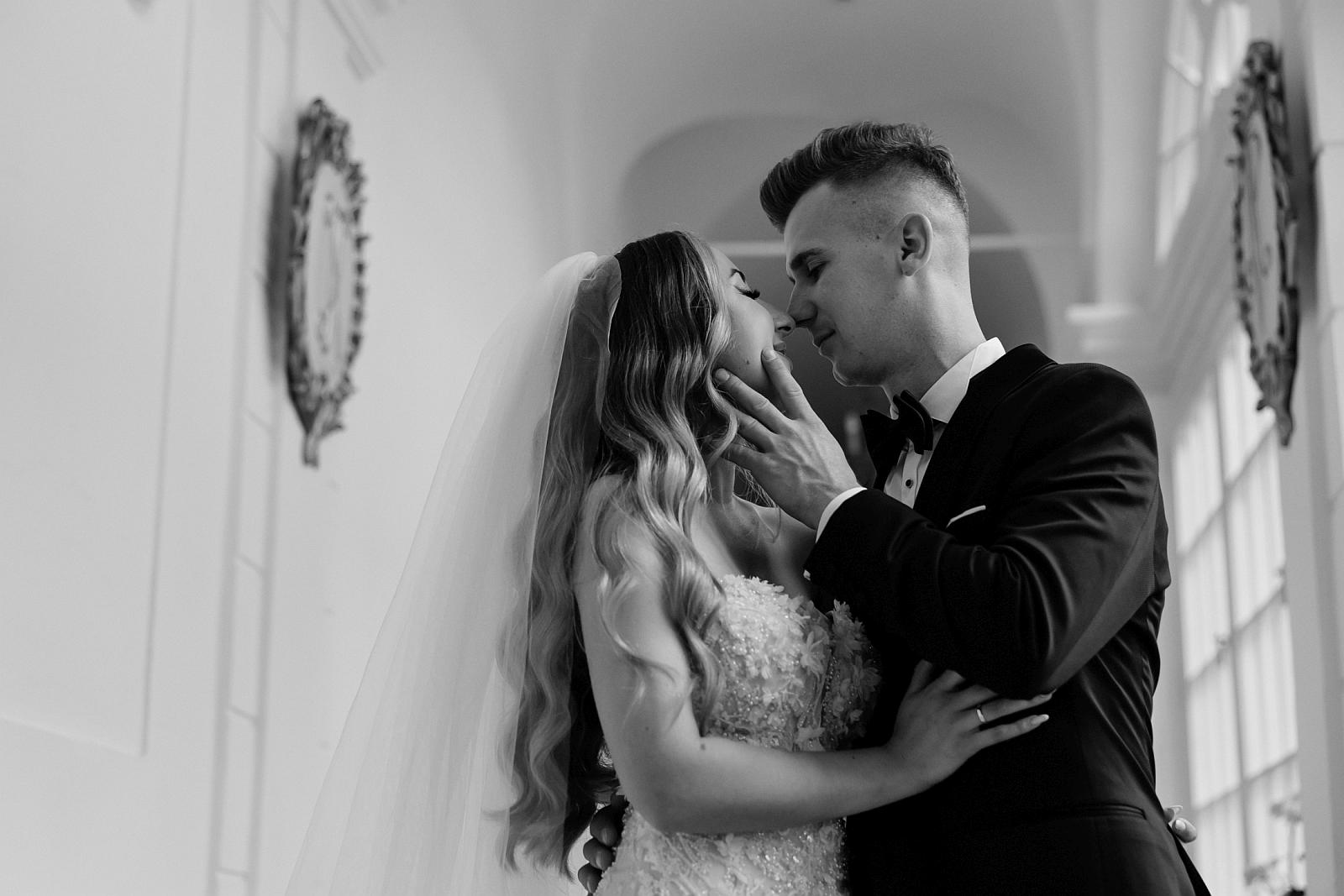 pałac w Kurozwękach fotografia ślubna Tarnów